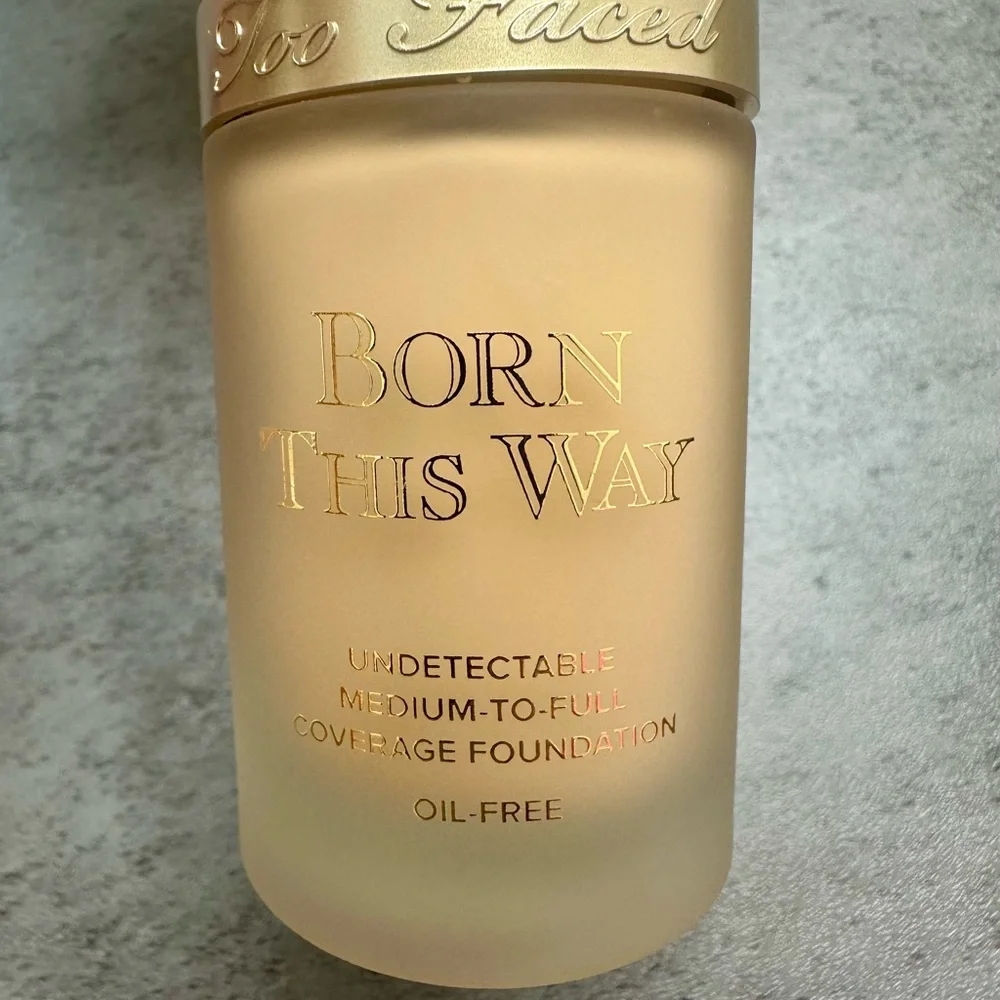 Too Faced Born This Way Foundation – Shade Vanilla - Picture 5 of 7